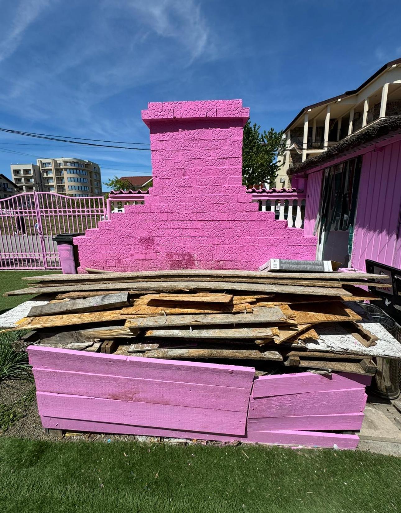 הוסטל Casa Barbie קוסטינסטי מראה חיצוני תמונה