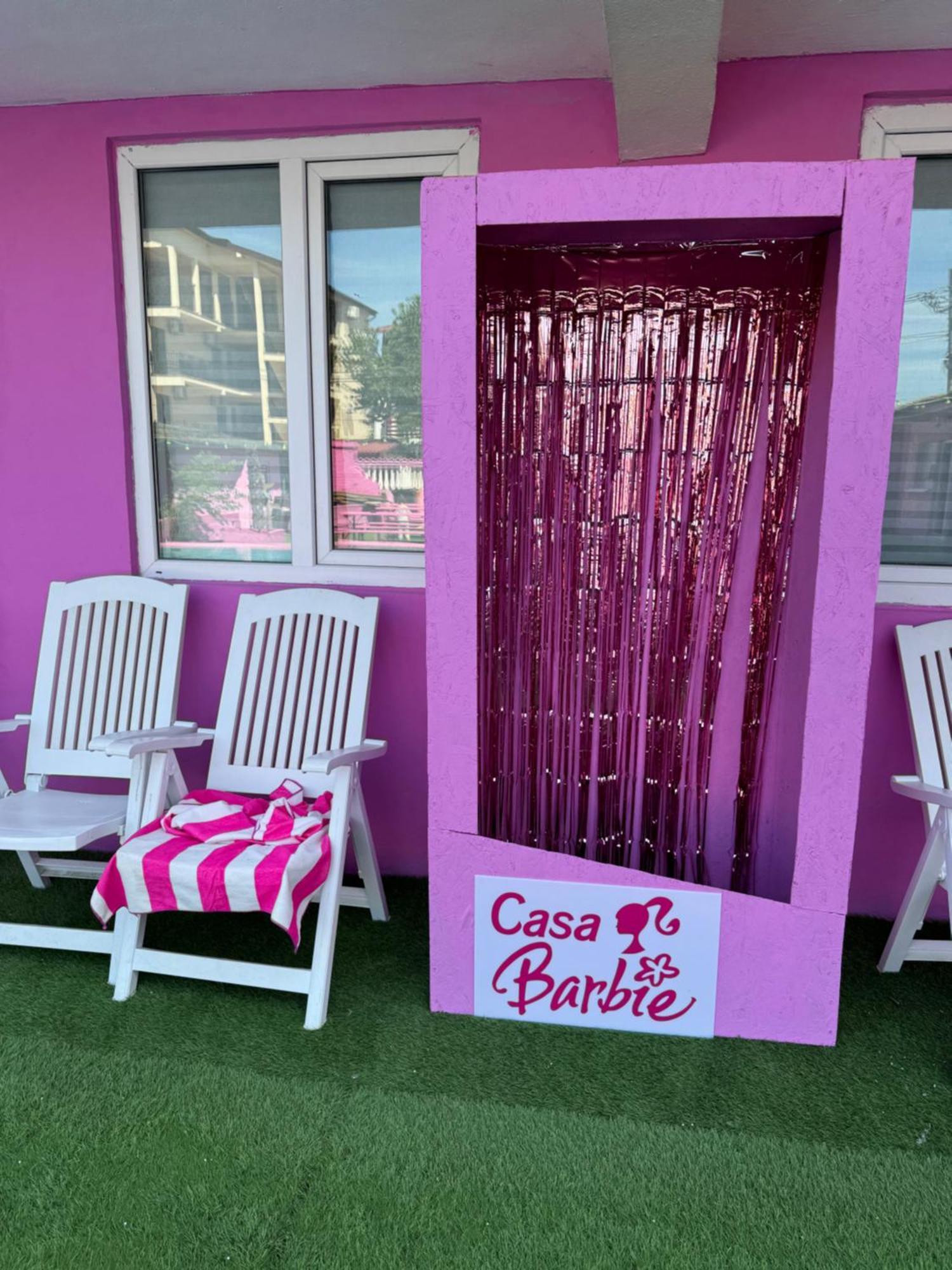 הוסטל Casa Barbie קוסטינסטי מראה חיצוני תמונה